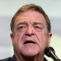 Autorstwa Gage Skidmore, CC BY-SA 3.0, https://commons.wikimedia.org/w/index.php?curid=50376869